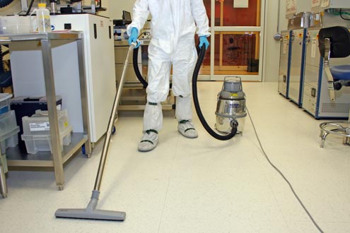 Cleanroom Floor Vacuuming